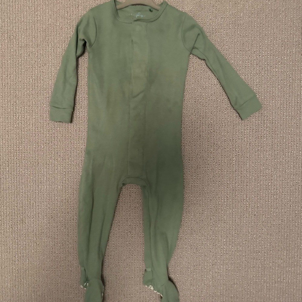 Simply Magnetic Me Organic Cotton Footie in Green